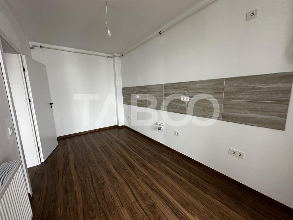 Apartament de vanzare 3 camere 2 bai 1 logie 1 balcon loc de parcare