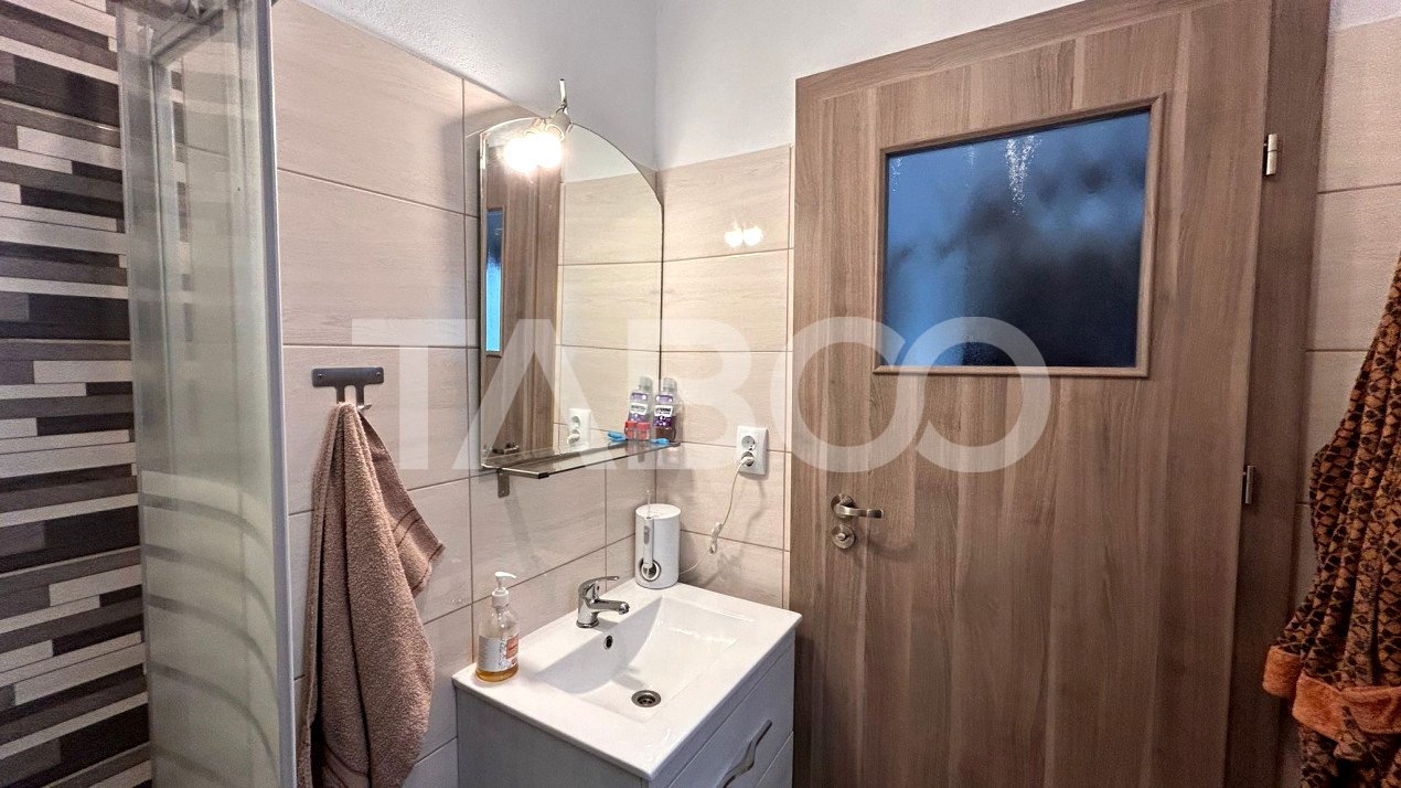 Apartament de vanzare 3 camere 2 bai 2 balcoane loc de parcare Sibiu