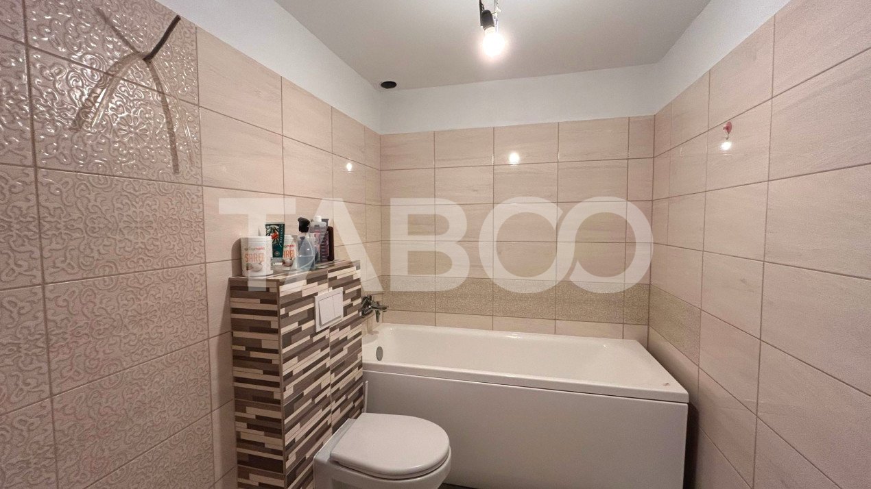 Apartament de vanzare 3 camere 2 bai 2 balcoane loc de parcare Sibiu
