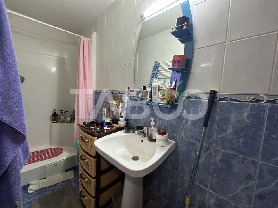 Apartament de vanzare 3 camere 2 bai 95 mp utili etaj 2 Zona Parcului