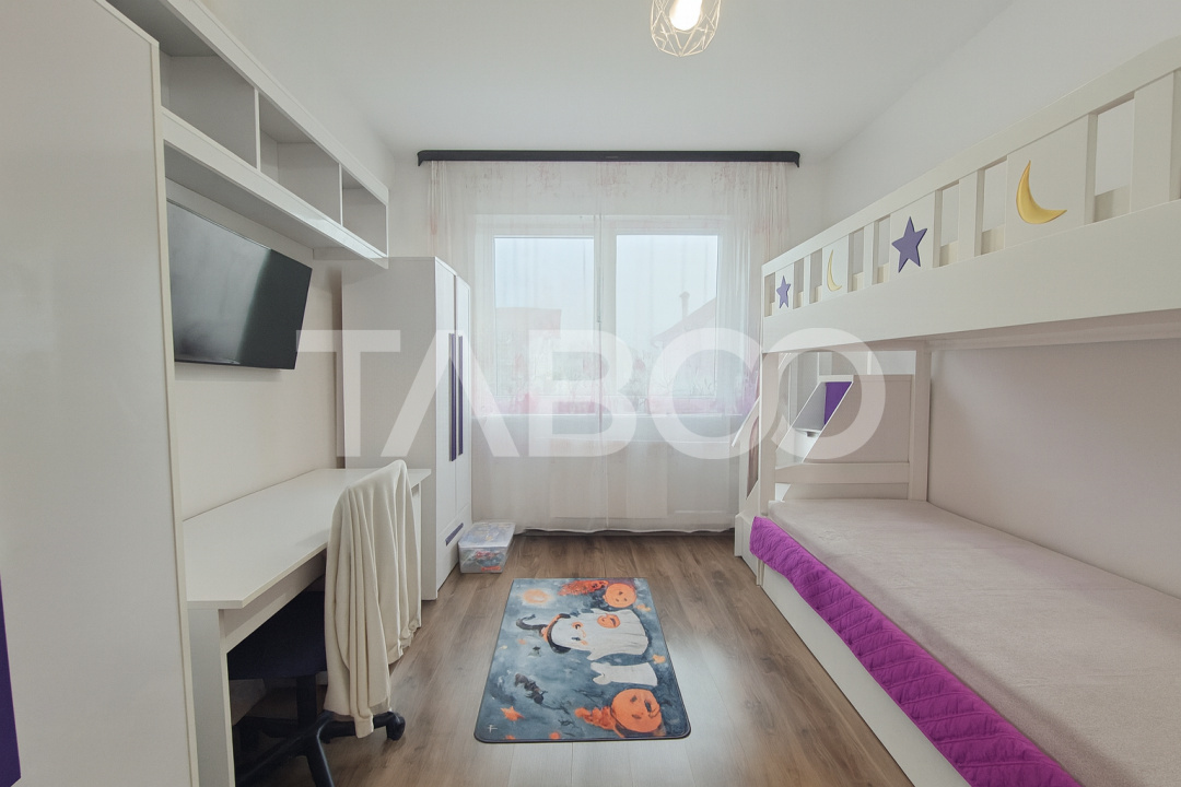 Apartament de vanzare 3 camere 2 bai etaj 1 zona Brana Selimbar