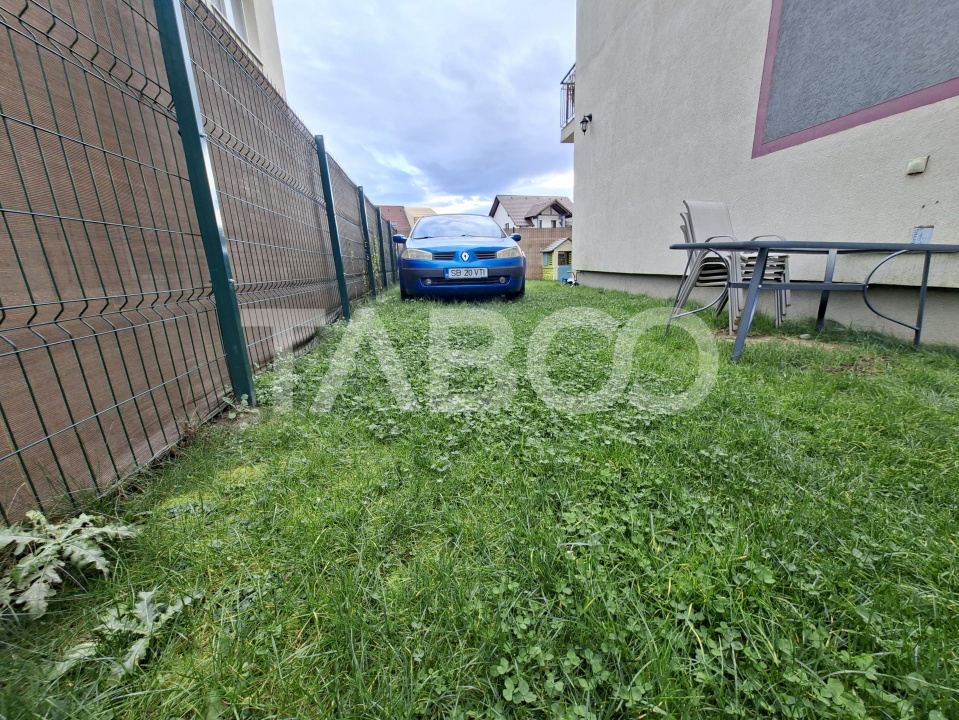 Apartament de vanzare 3 camere 2 bai gradina 74mp si parcare Selimbar