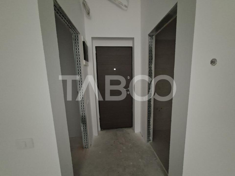 Apartament de vanzare 3 camere 3 bai zona centrala - predare la ALB