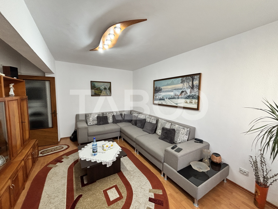 Apartament de vanzare 3 camere 65mp cu pivnita zona Valea Aurie