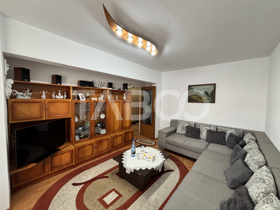 Apartament de vanzare 3 camere 65mp cu pivnita zona Valea Aurie