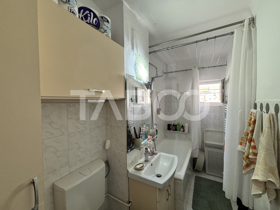 Apartament de vanzare 3 camere 65mp cu pivnita zona Valea Aurie Sibiu