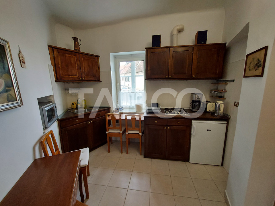 Apartament de vanzare 3 camere 77 mpu pivnita anexa Centrul Istoric