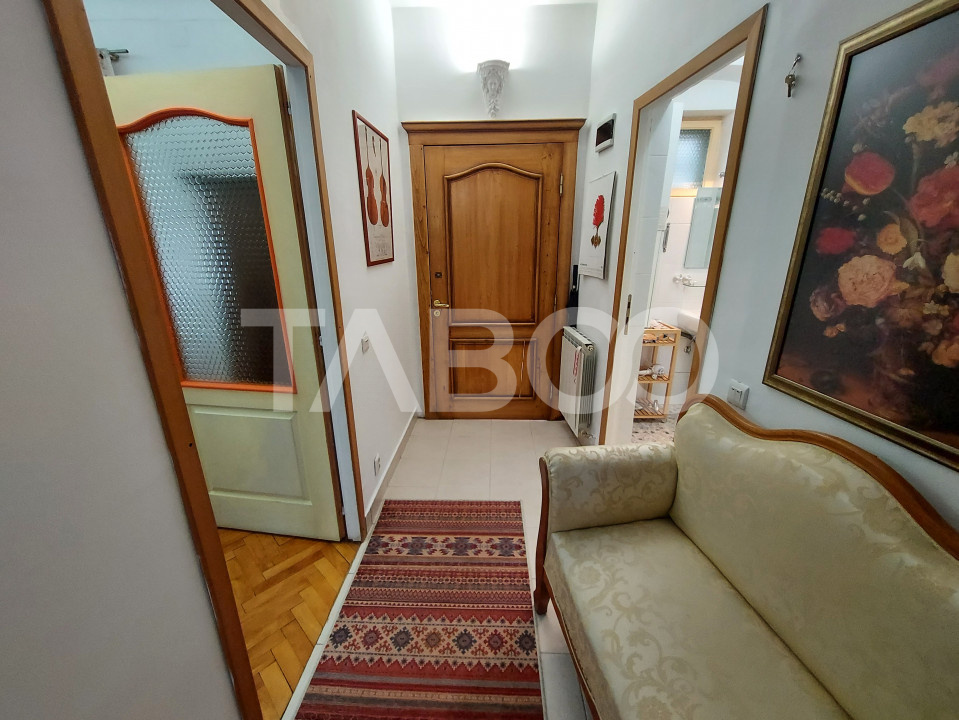 Apartament de vanzare 3 camere 77 mpu pivnita anexa in Centrul Istoric