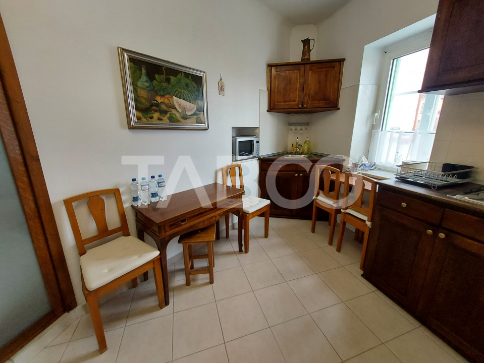 Apartament de vanzare 3 camere 77 mpu pivnita anexa in Centrul Istoric