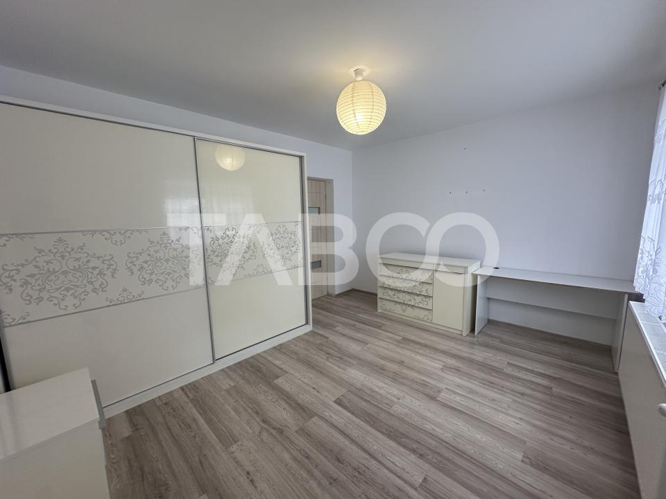 Apartament de vanzare 3 camere 78 mpu gradina 90 mp loc de parcare
