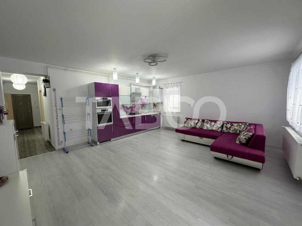 Apartament de vanzare 3 camere 78 mpu loc de parcare si gradina 90 mp