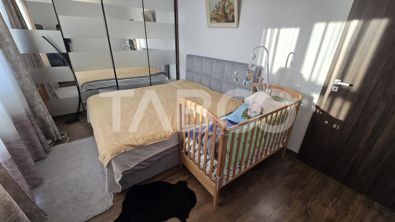 Apartament de vanzare 3 camere 93mp 2 bai balcoane zona Rahovei Sibiu