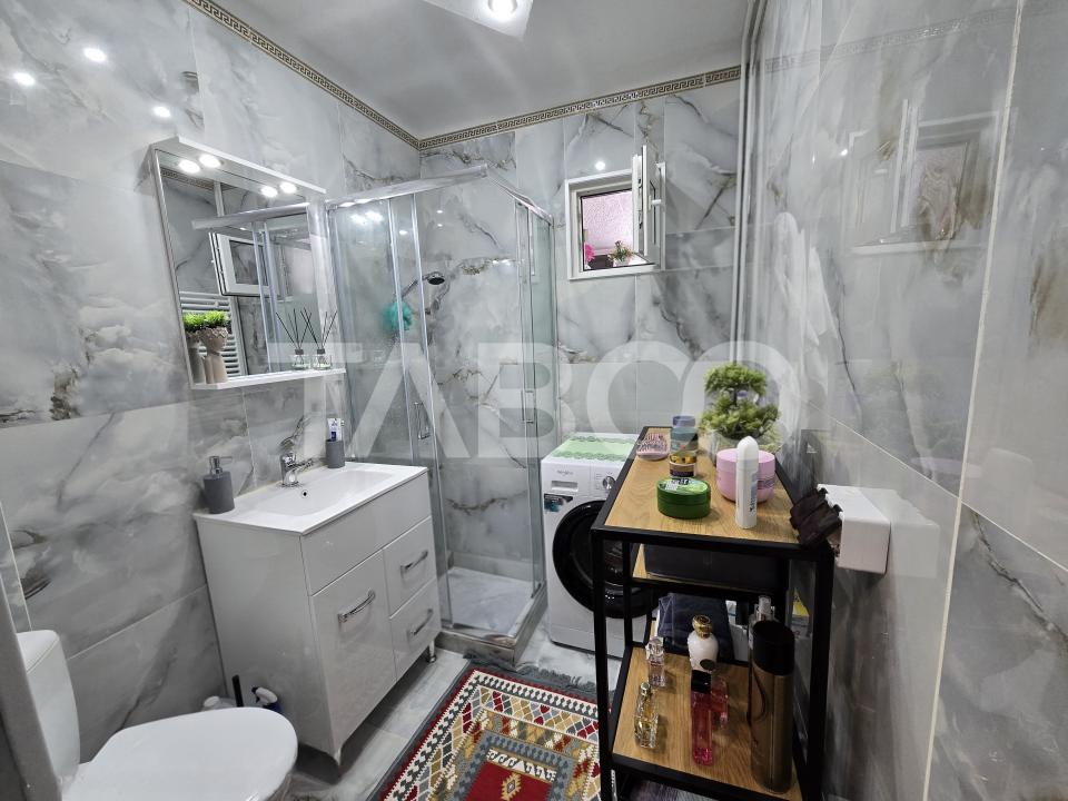 Apartament de vanzare 3 camere balcon mobilat totul nou Mihai Viteazul
