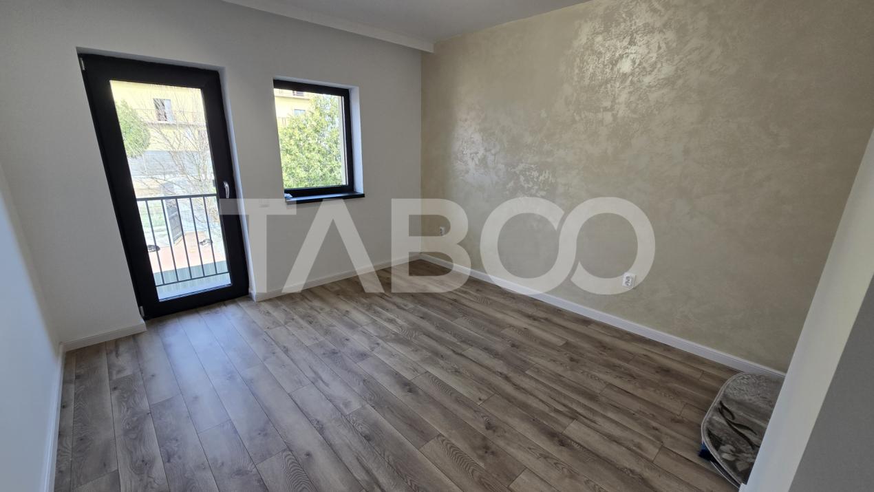 Apartament de vanzare 3 camere balcon parcare zona Shopping City Sibiu