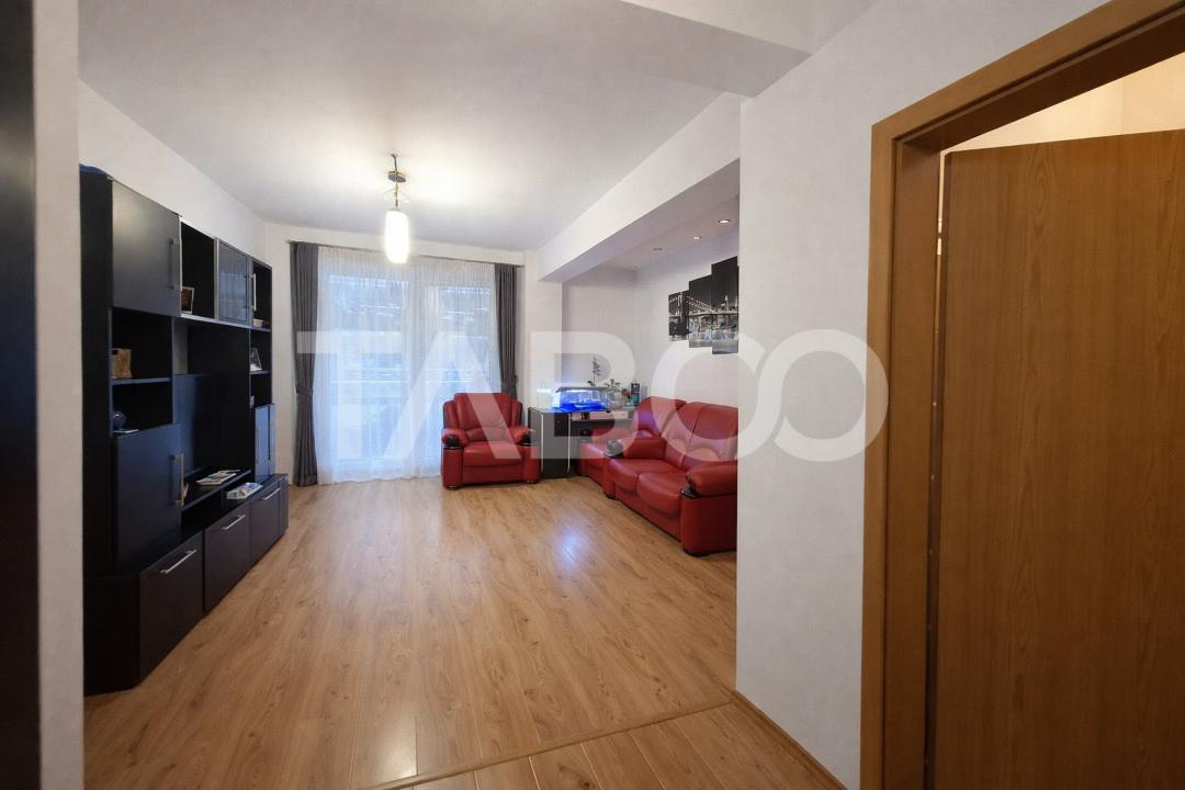 Apartament de vanzare 3 camere + boxa si balcon parcare etaj 2 Alma