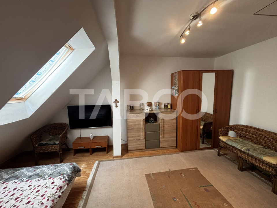 Apartament de vanzare 3 camere complet mobilat utilat Valea Aurie