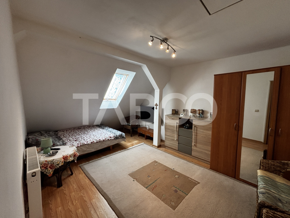 Apartament de vanzare 3 camere complet mobilat utilat Valea Aurie