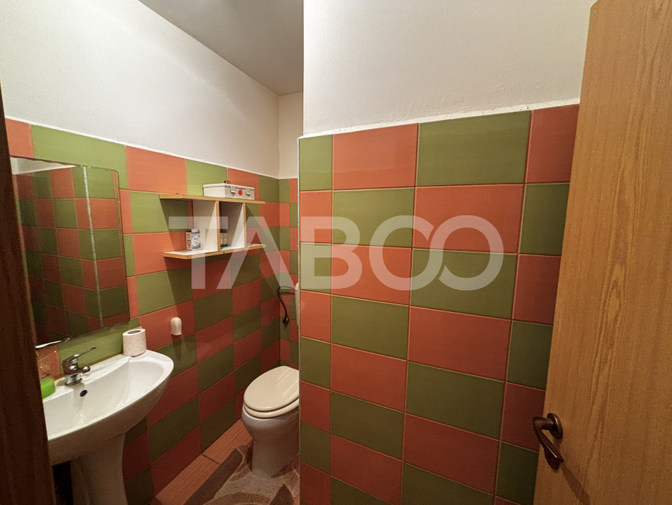Apartament de vanzare 3 camere complet mobilat utilat Valea Aurie