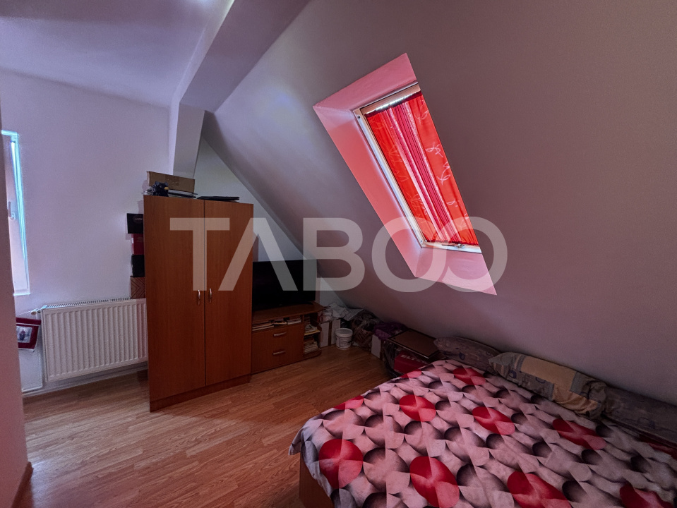 Apartament de vanzare 3 camere complet mobilat utilat Valea Aurie