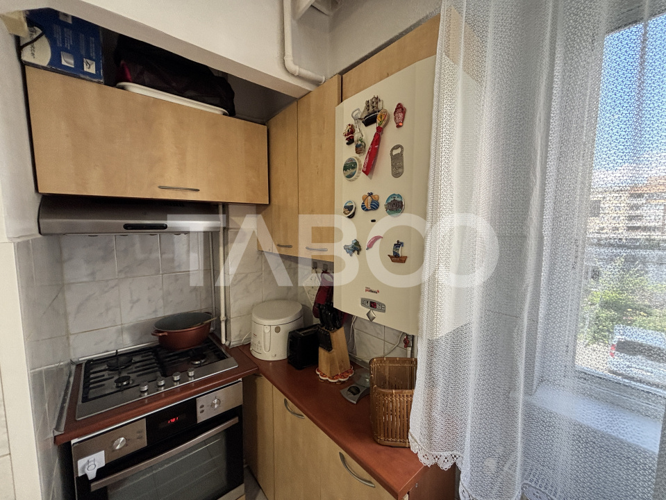 Apartament de vanzare  3 camere cu pivnita zona Valea Aurie
