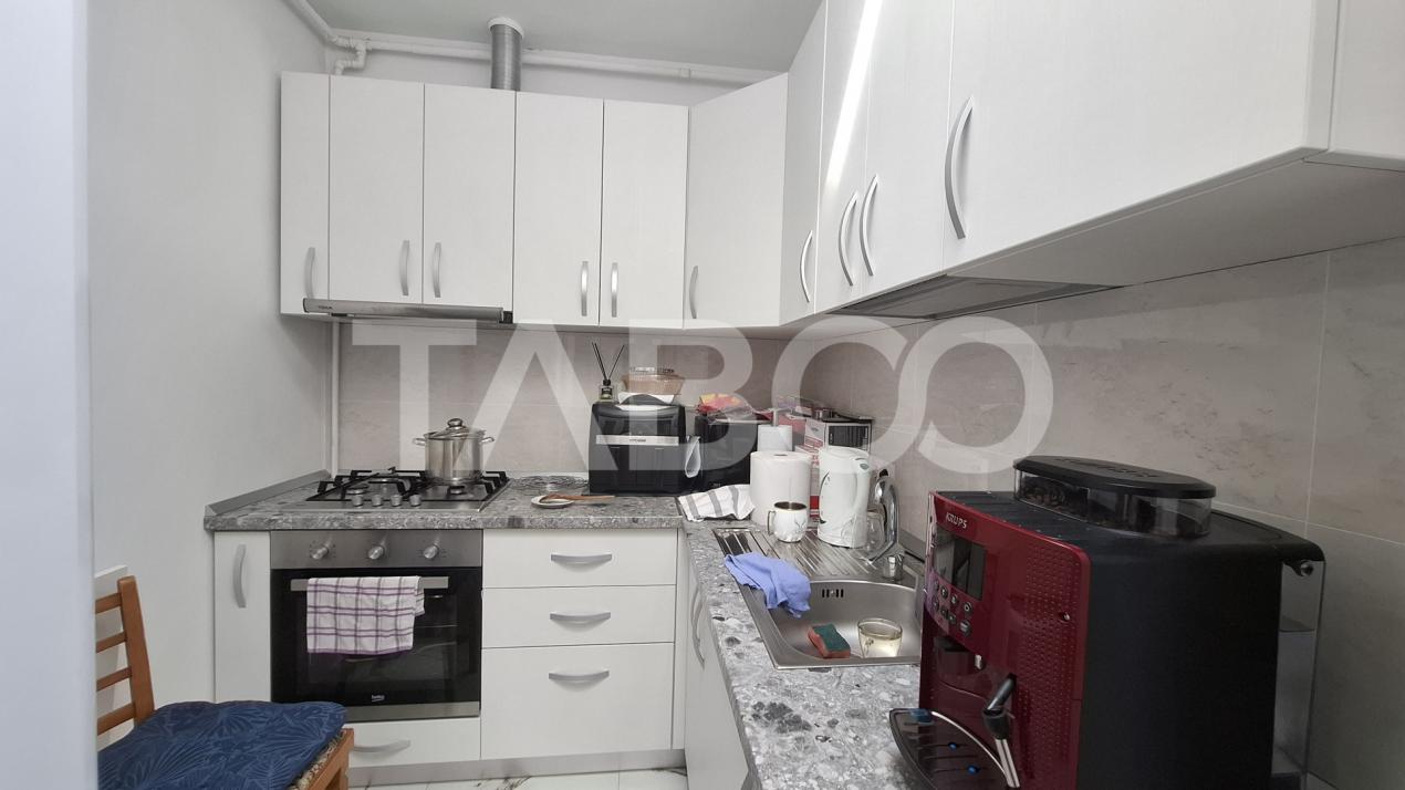 Apartament de vanzare 3 camere decomandat 68 mp zona Turnisor Sibiu