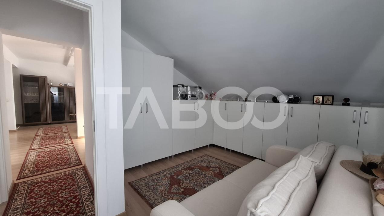 Apartament de vanzare 3 camere decomandat 68 mp zona Turnisor Sibiu