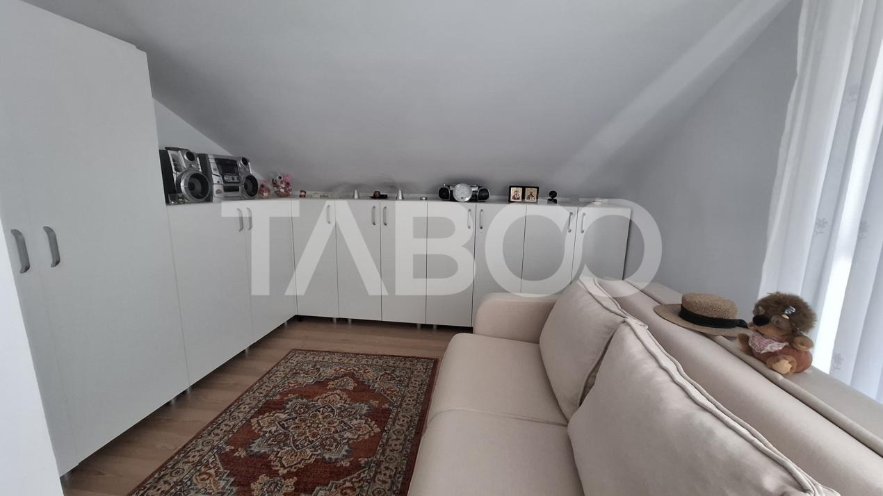 Apartament de vanzare 3 camere decomandat 68 mp zona Turnisor Sibiu