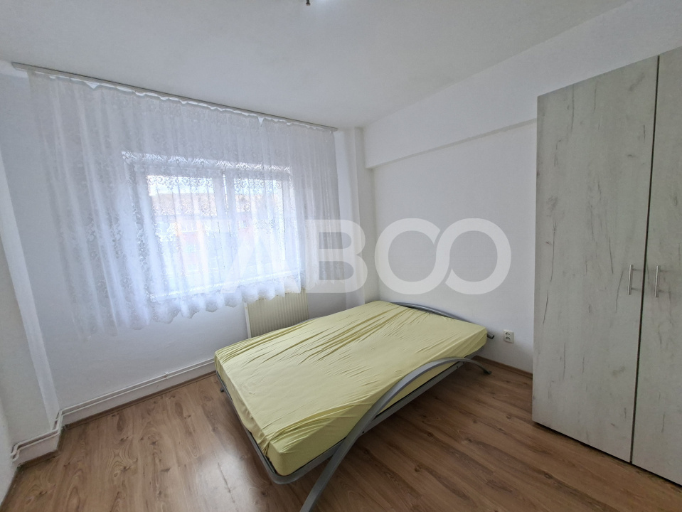 Apartament de vanzare 3 camere decomandat Mihai Viteazul bloc cu lift
