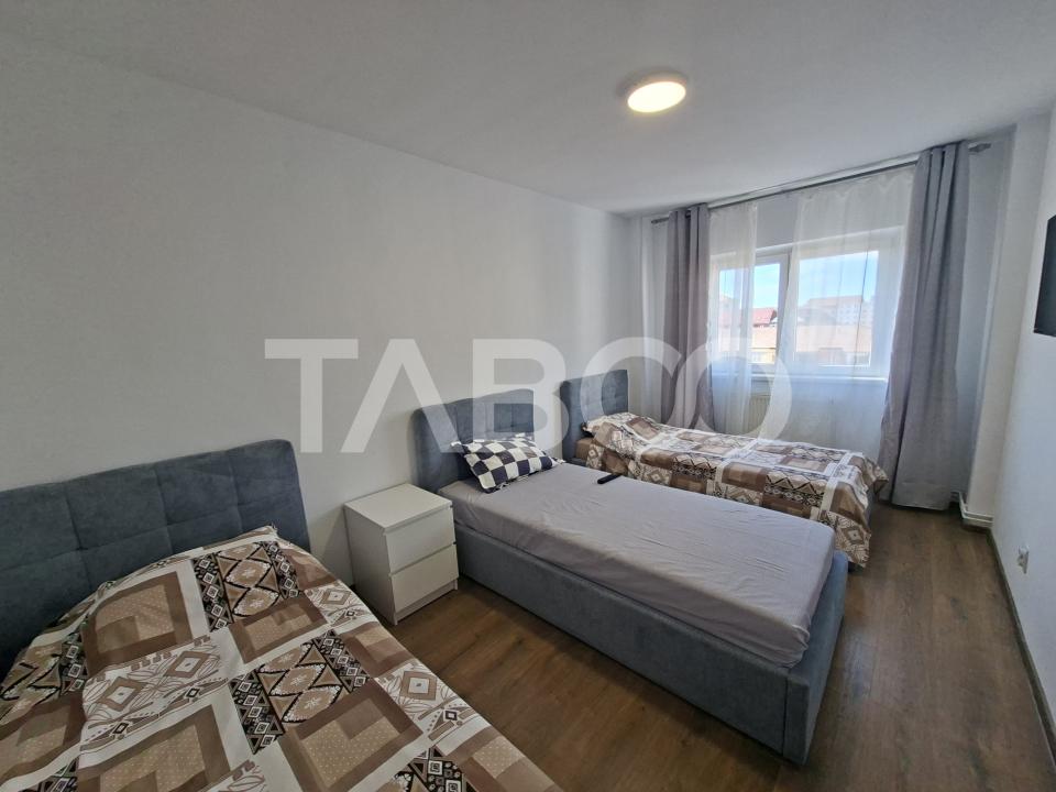 Apartament de vanzare 3 camere decomandat Mihai Viteazul bloc cu lift