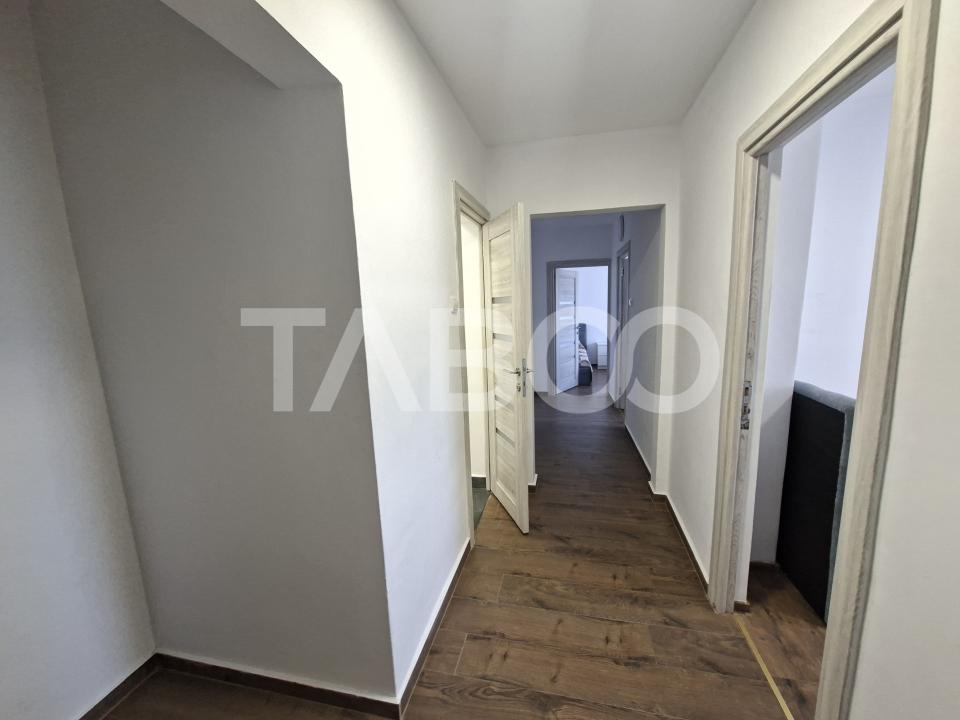 Apartament de vanzare 3 camere decomandat Mihai Viteazul bloc cu lift