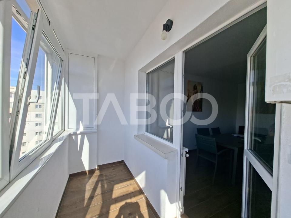 Apartament de vanzare 3 camere decomandat Mihai Viteazul bloc cu lift