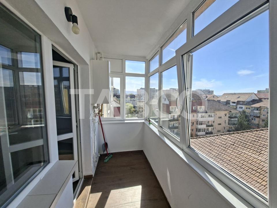 Apartament de vanzare 3 camere decomandat Mihai Viteazul bloc cu lift