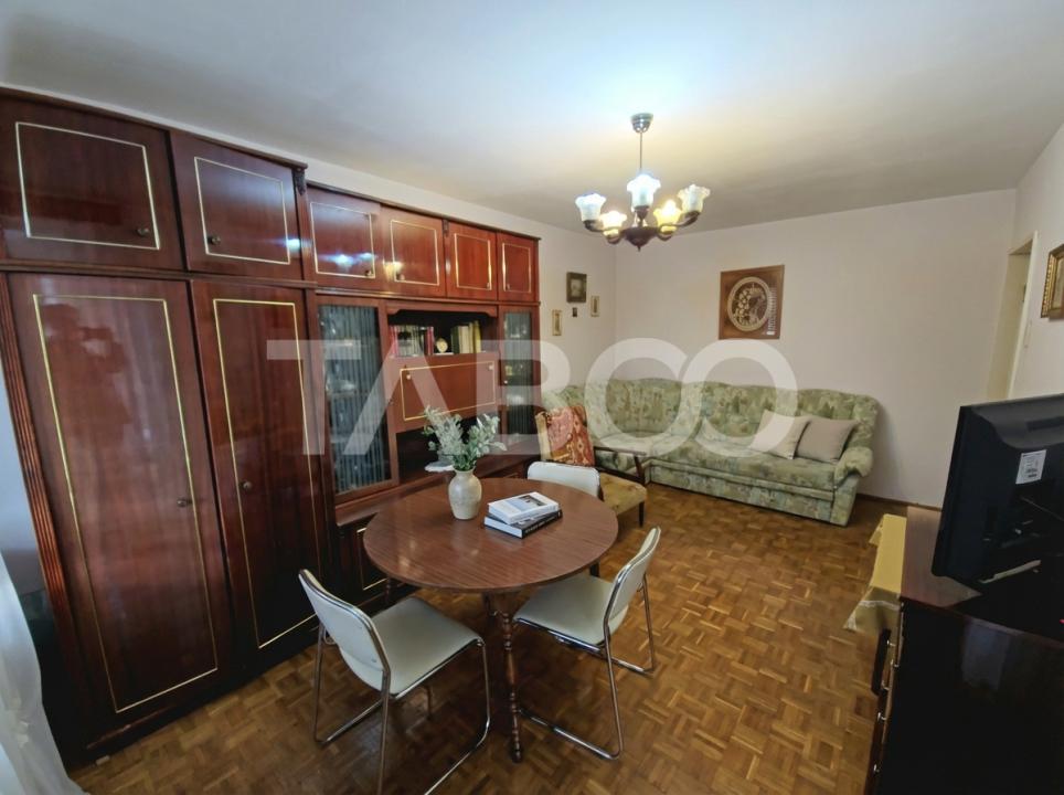 Apartament de vanzare 3 camere decomandate in zona Strand Sibiu