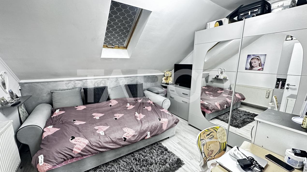 Apartament de vanzare 3 camere decomandate loc parcare Selimbar