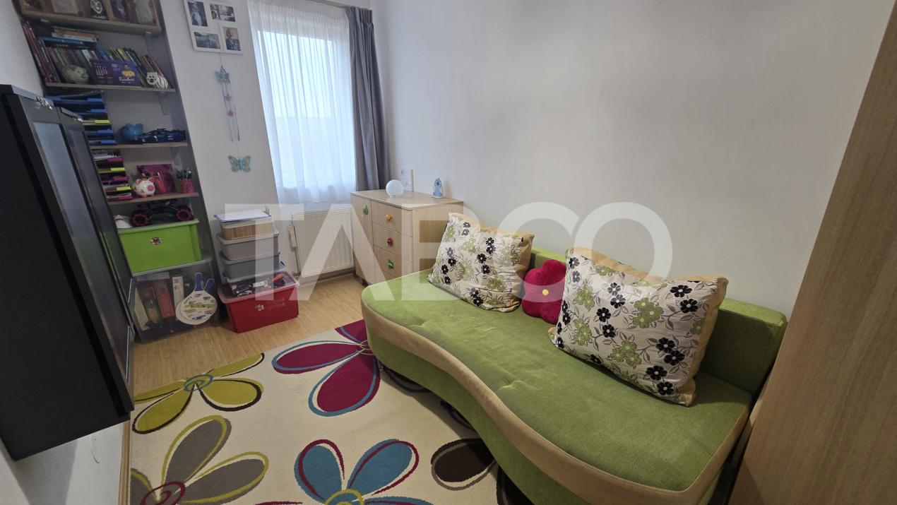 Apartament de vanzare 3 camere decomandate mobilate utilate Turnisor