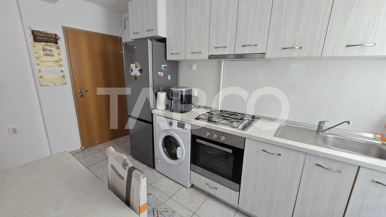 Apartament de vanzare 3 camere decomandate parcare zona Brana Selimbar