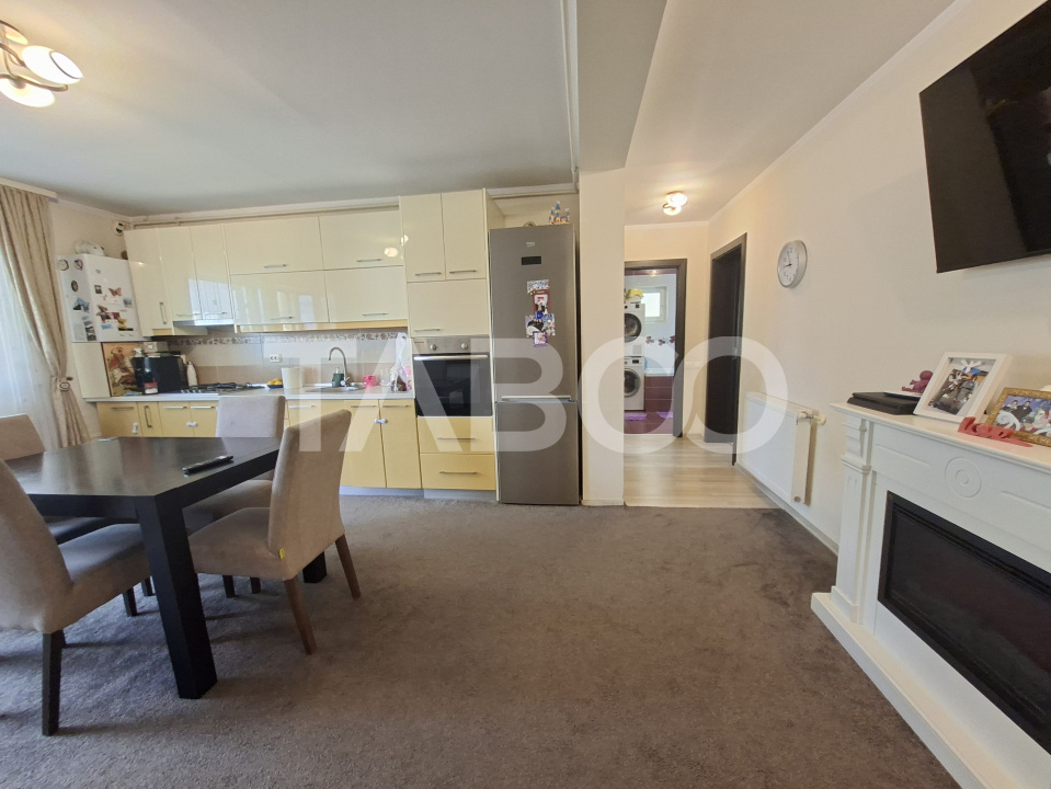 Apartament de vanzare 3 camere etaj 1 zona Brana + bloc cu gradina