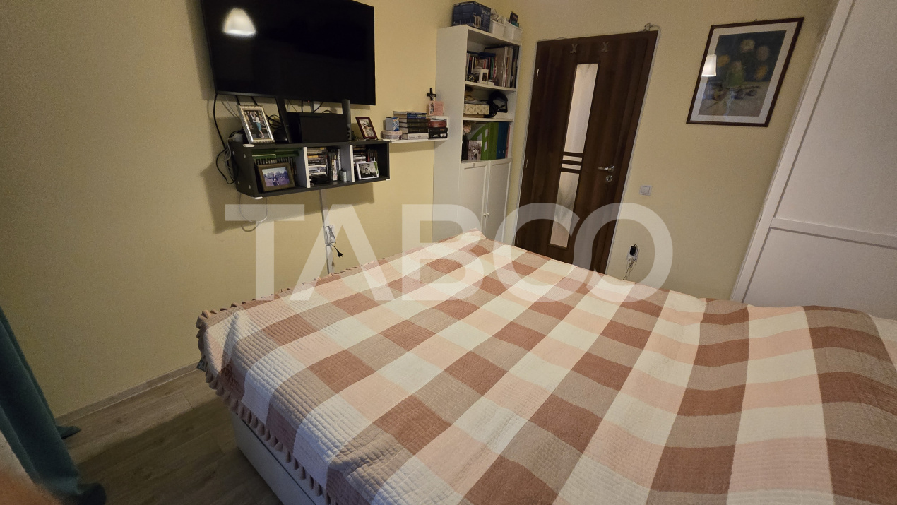 Apartament de vanzare 3 camere etaj intermediar balcon Doamna Stanca
