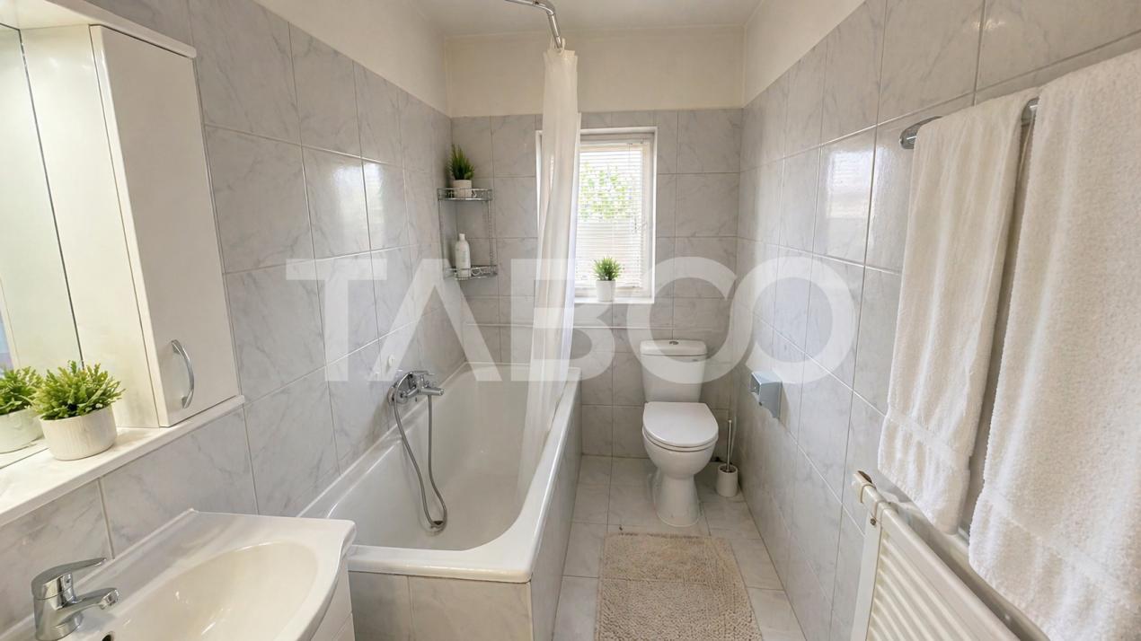 Apartament de vanzare 3 camere la casa si pivnita Selimbar Sibiu