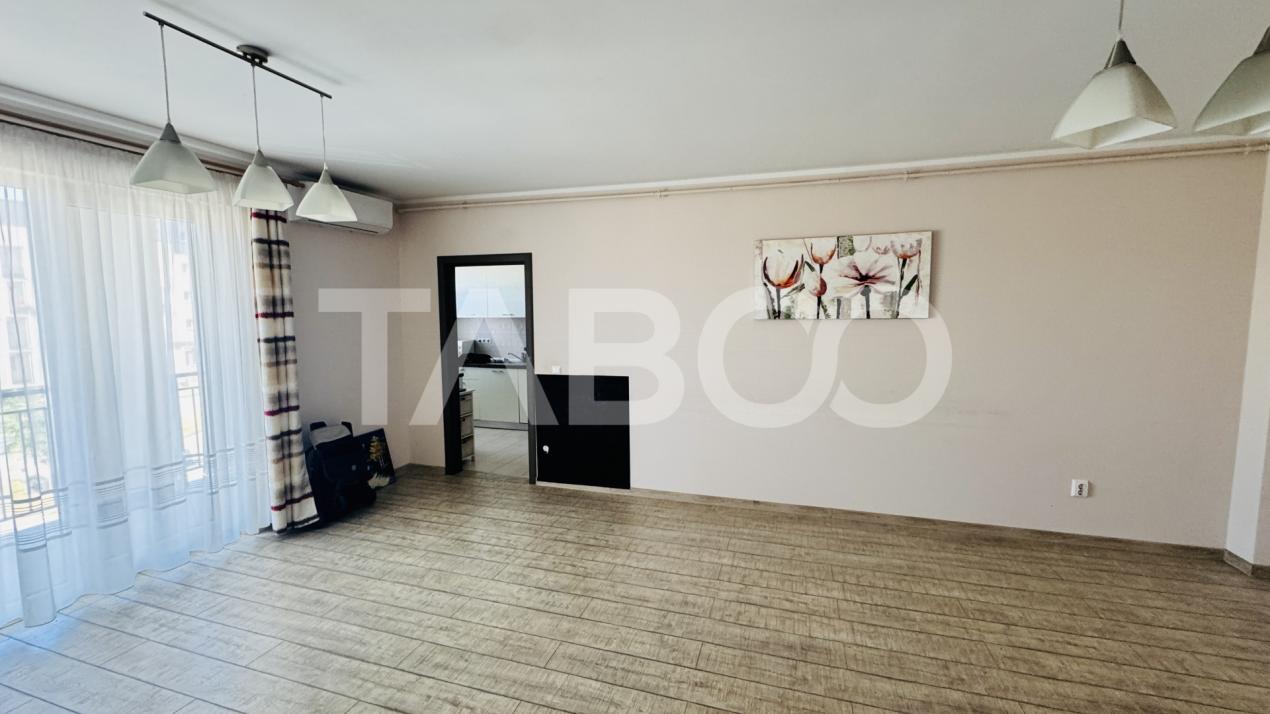 Apartament de vanzare 3 camere lift parcare bloc nou City Residence 