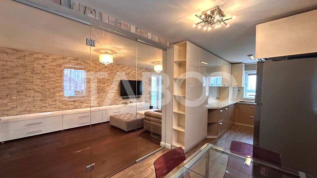Apartament de vanzare 3 camere loc de parcare 2 bai balcon in Sibiu