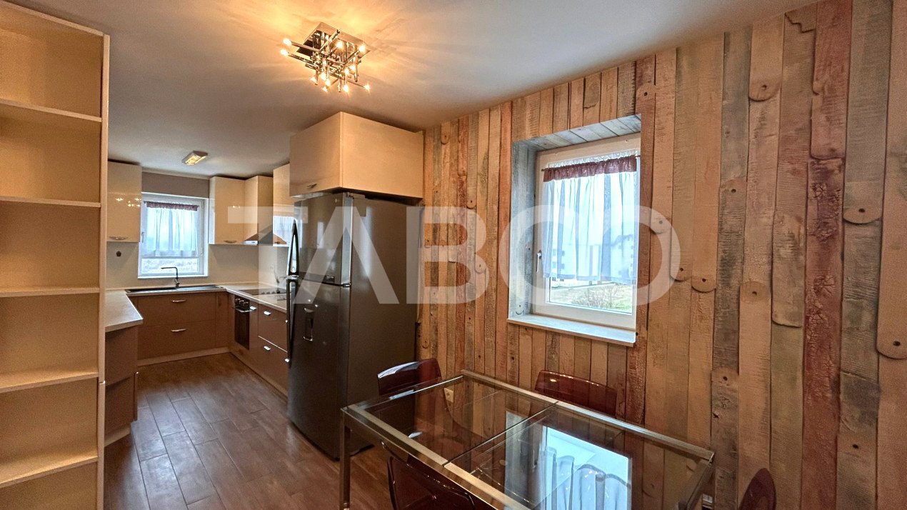 Apartament de vanzare 3 camere loc de parcare 2 bai balcon in Sibiu