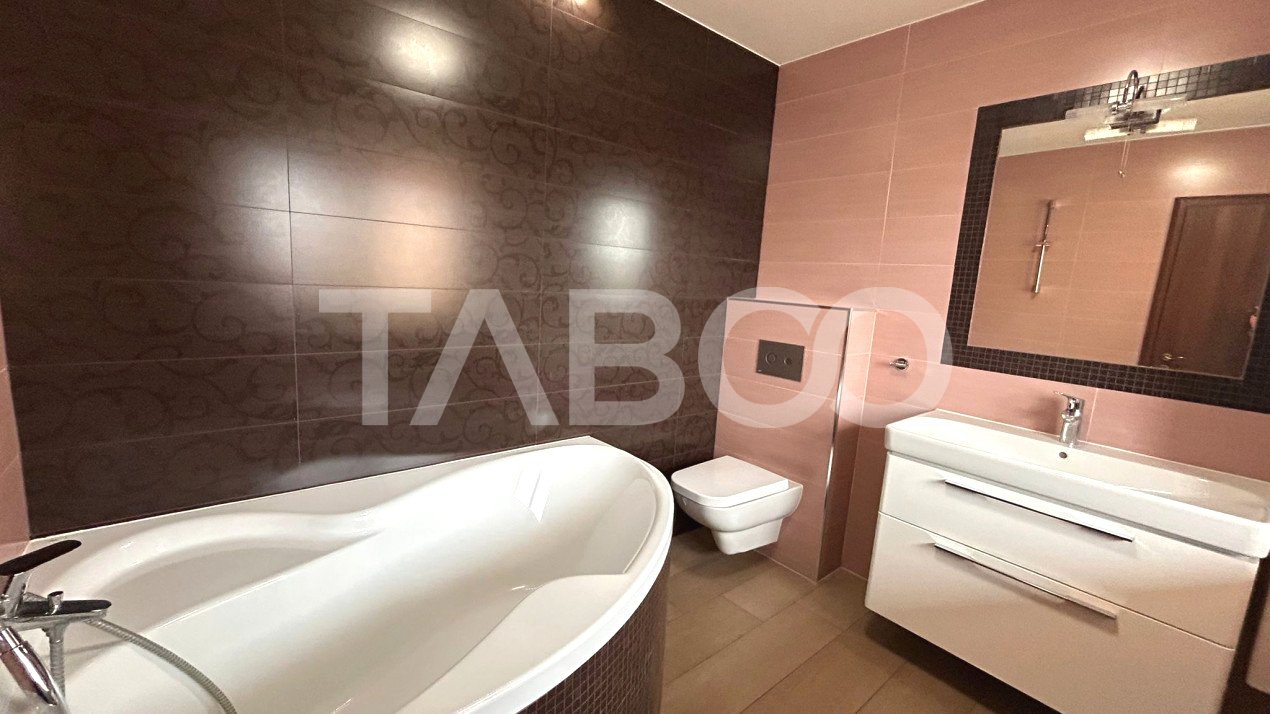 Apartament de vanzare 3 camere loc de parcare 2 bai balcon in Sibiu