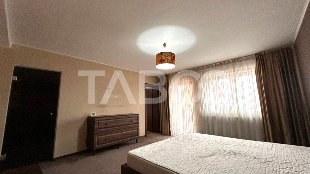 Apartament de vanzare 3 camere loc de parcare 2 bai balcon in Sibiu
