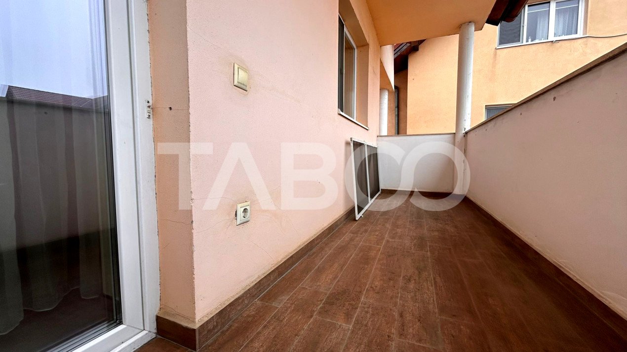 Apartament de vanzare 3 camere loc de parcare 2 bai balcon in Sibiu