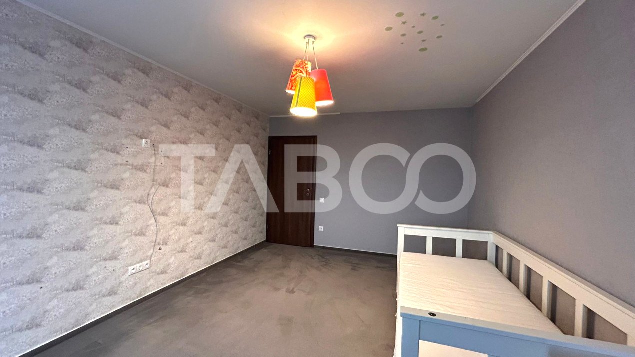 Apartament de vanzare 3 camere loc de parcare 2 bai balcon in Sibiu
