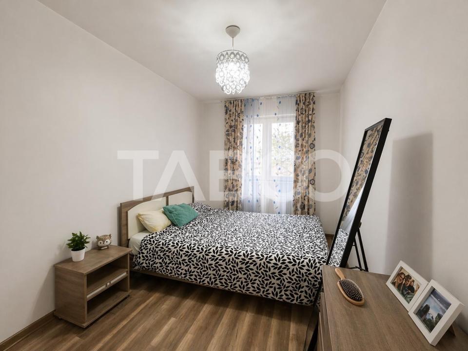 Apartament de vanzare  3 camere semidecomandat  etaj intermediar Sibiu
