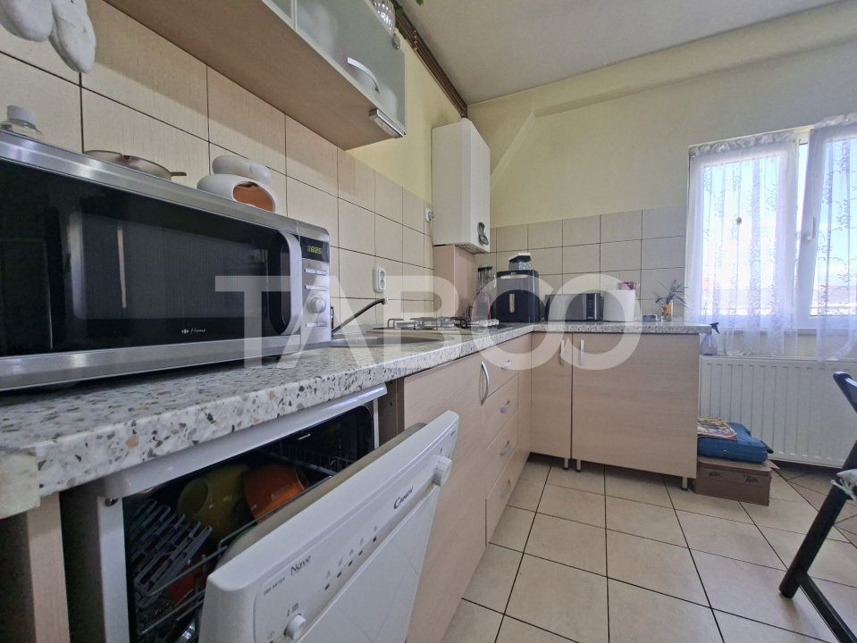 Apartament de vanzare 3 camere Terezian 70 mpu plus balcon Comision 0%