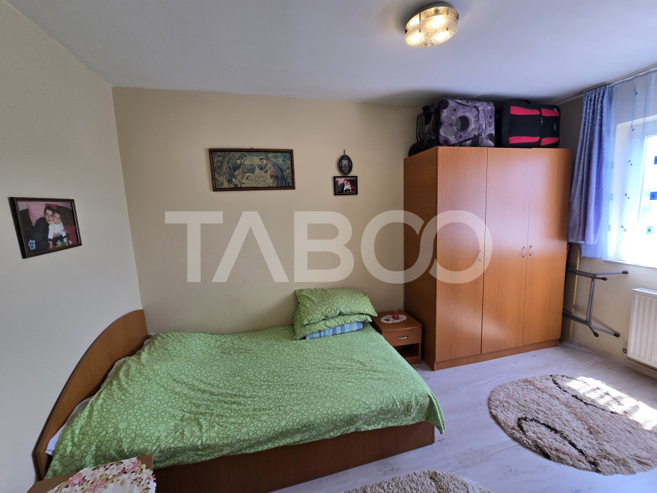 Apartament de vanzare 36 mpu 2 camere etaj 2 in Avrig zona Sticla