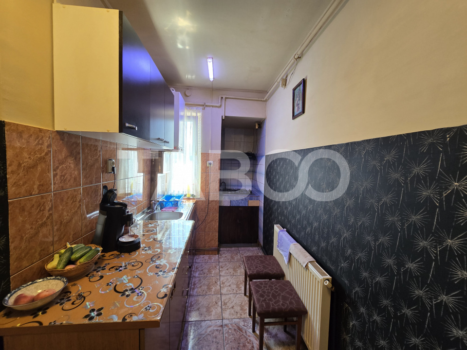 Apartament de vanzare 36 mpu 2 camere etaj 2 in Avrig zona Sticla